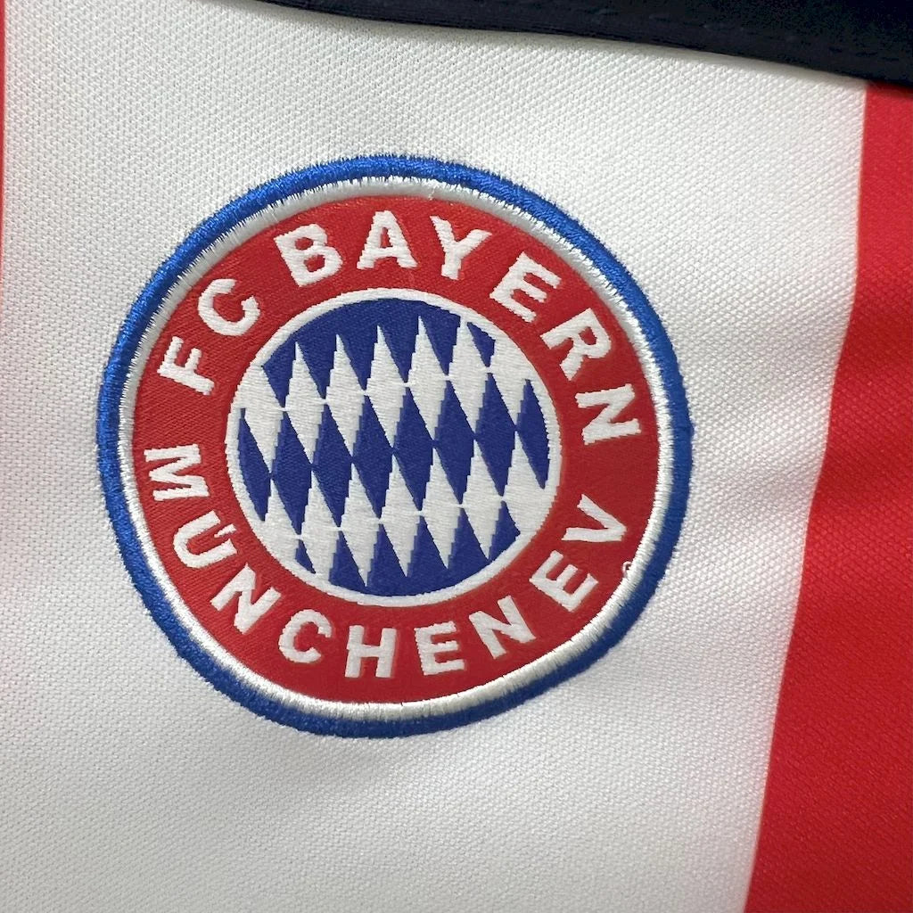 Bayern Munchen 2000/2001 Away Retro Jersey