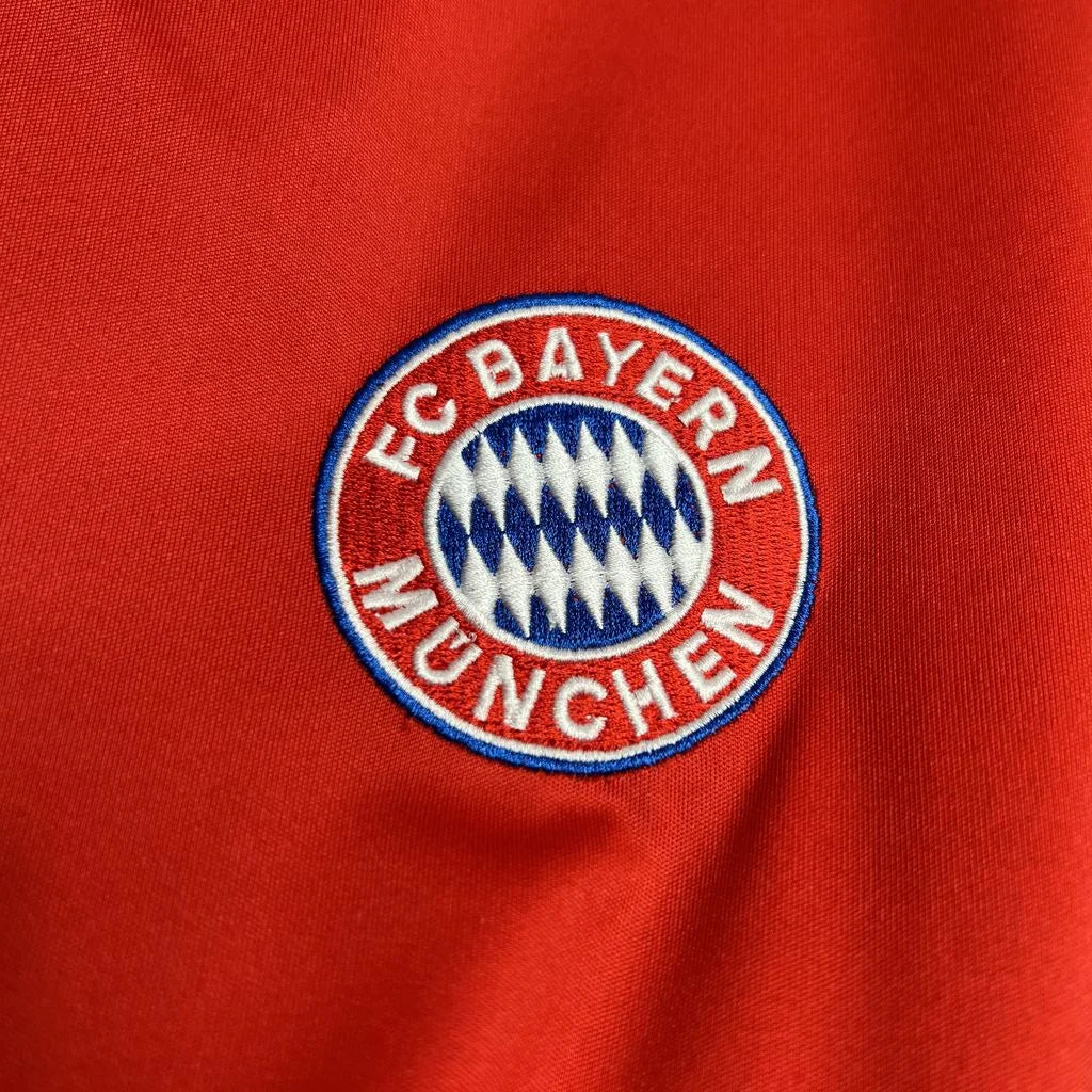 Bayern Munchen 2000/2001 Home Retro Jersey