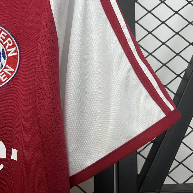 Bayern Munchen 2003/2004 Home Retro Jersey