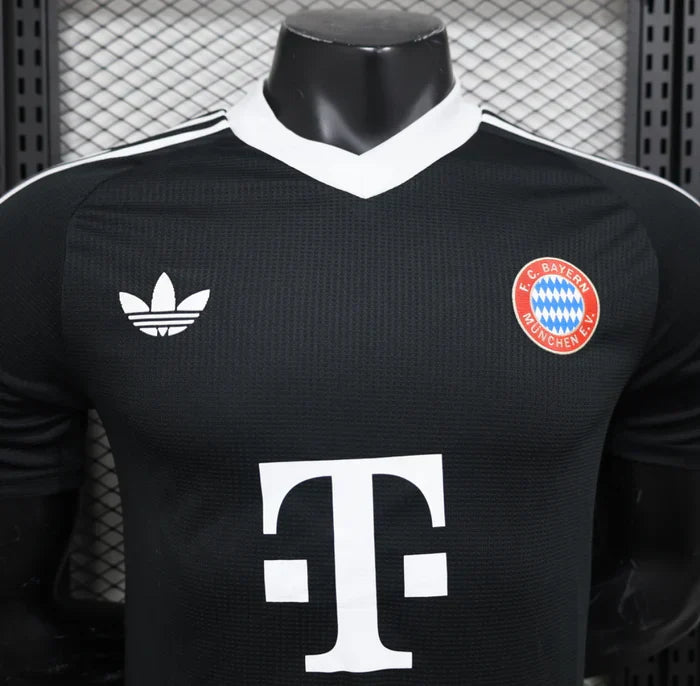 Bayern Munchen 2024/2025 Goalkeeper Third Away Kit