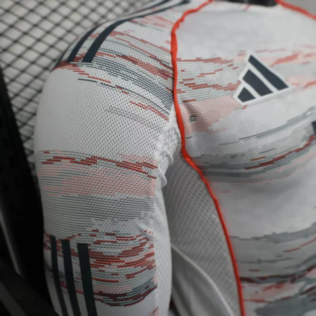 Bayern Munchen 2025/2026 Away Long Sleeve Jersey