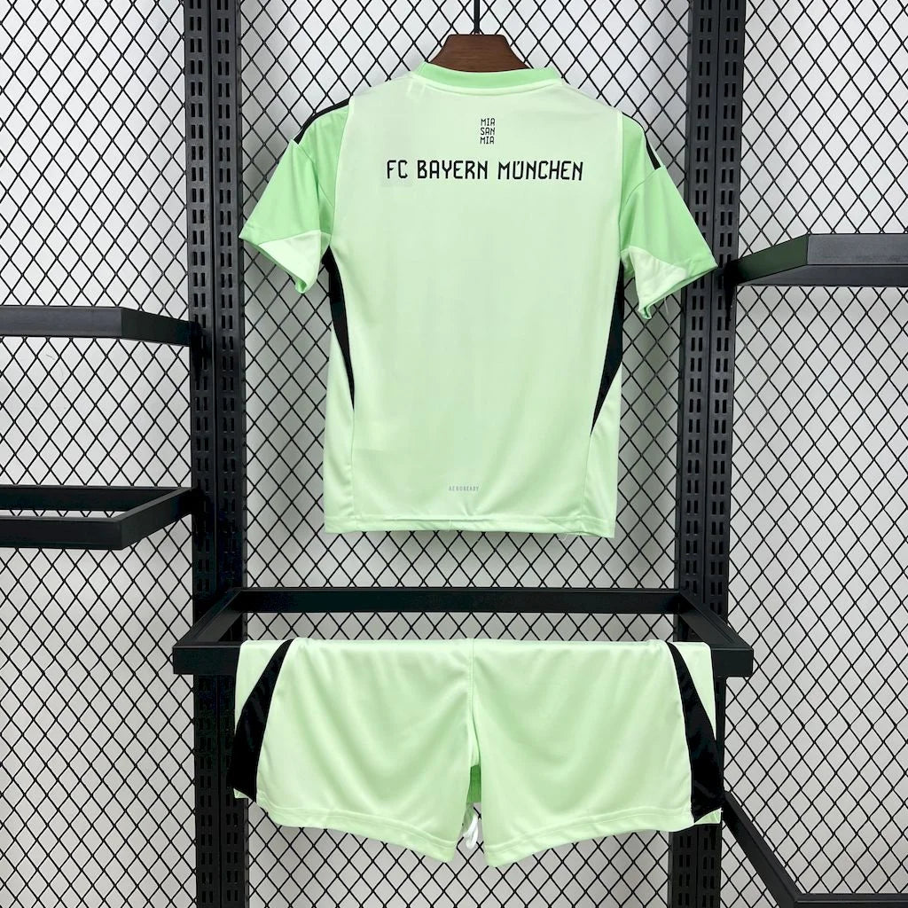 Bayern Munchen 2025/2026 Green Goalkeeper Kit Kids Size