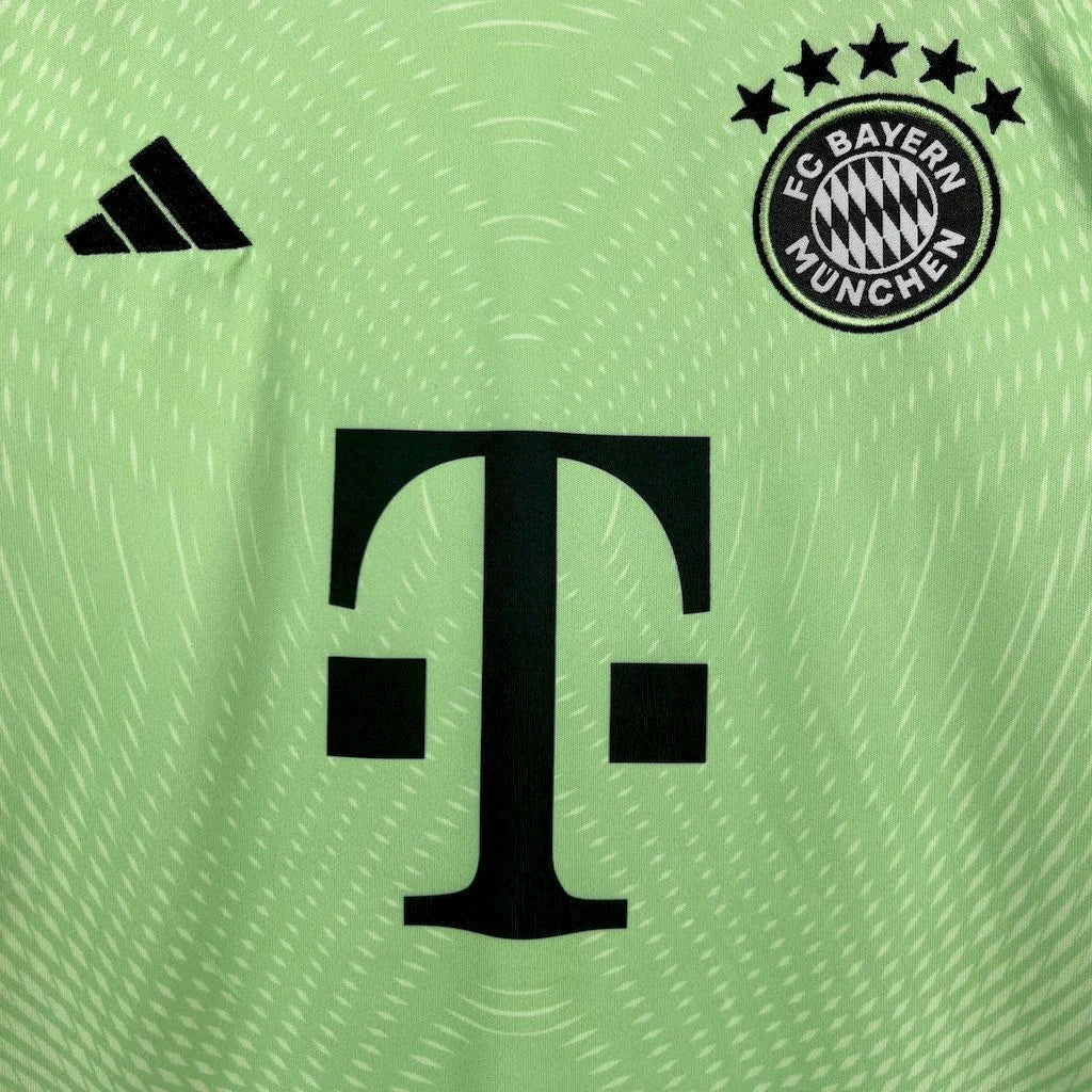 Bayern Munchen 2025/2026 Green Goalkeeper Kit Kids Size