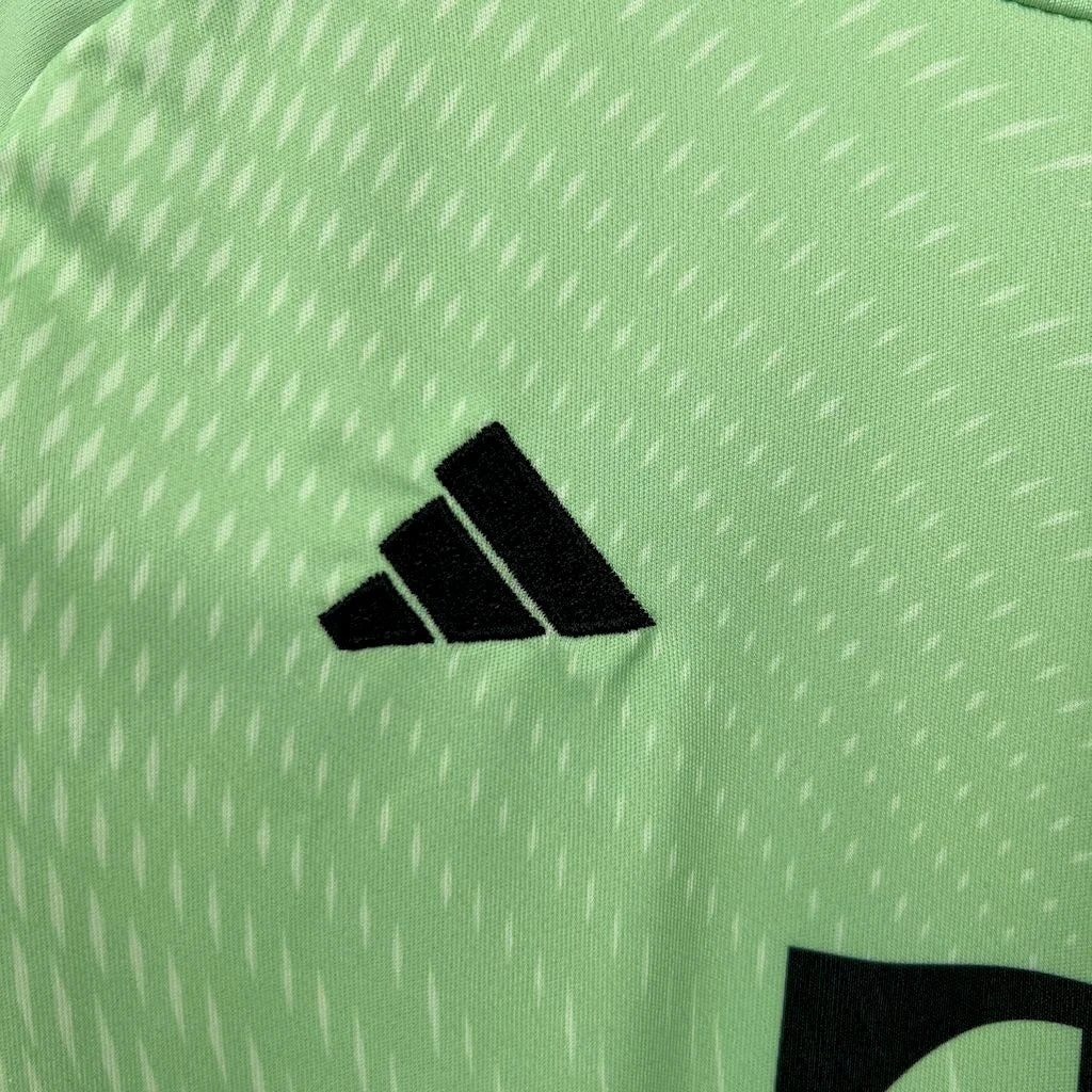 Bayern Munchen 2025/2026 Green Goalkeeper Kit Kids Size