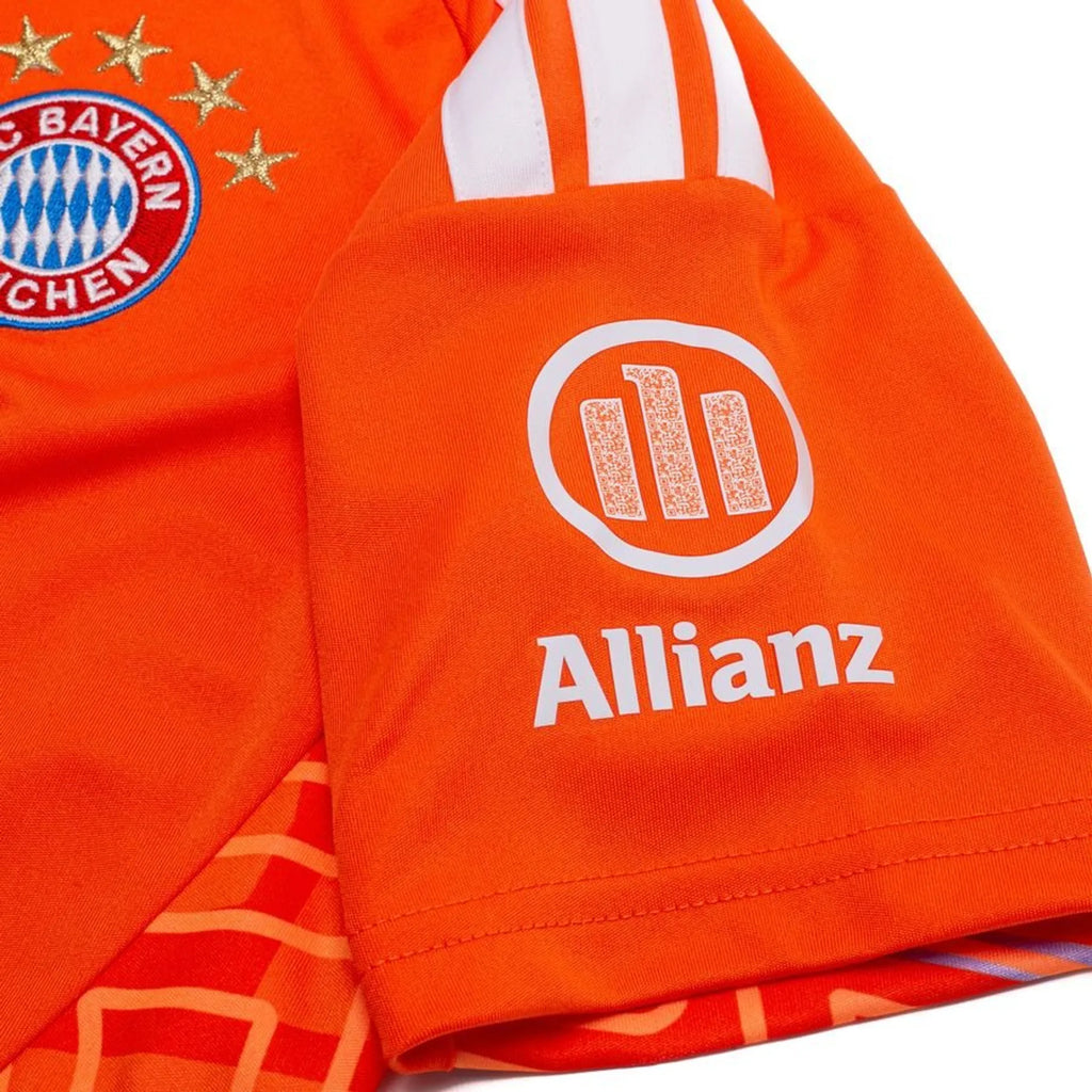 Bayern Munich 2026/2027 Goalkeeper Jersey