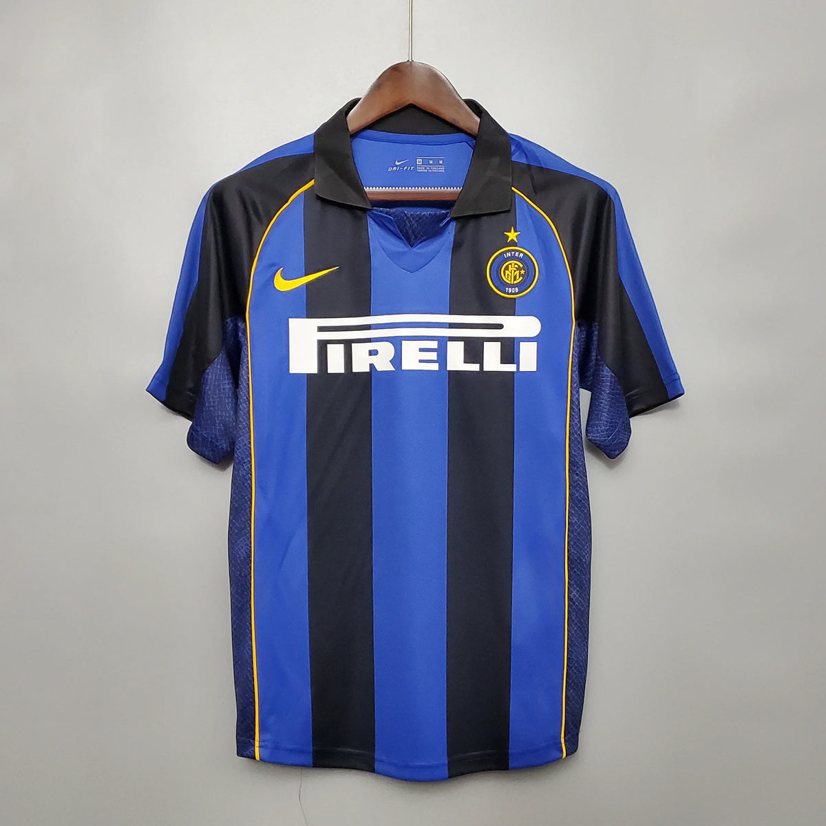 Inter Milan 2001/2002 Home Retro Jersey