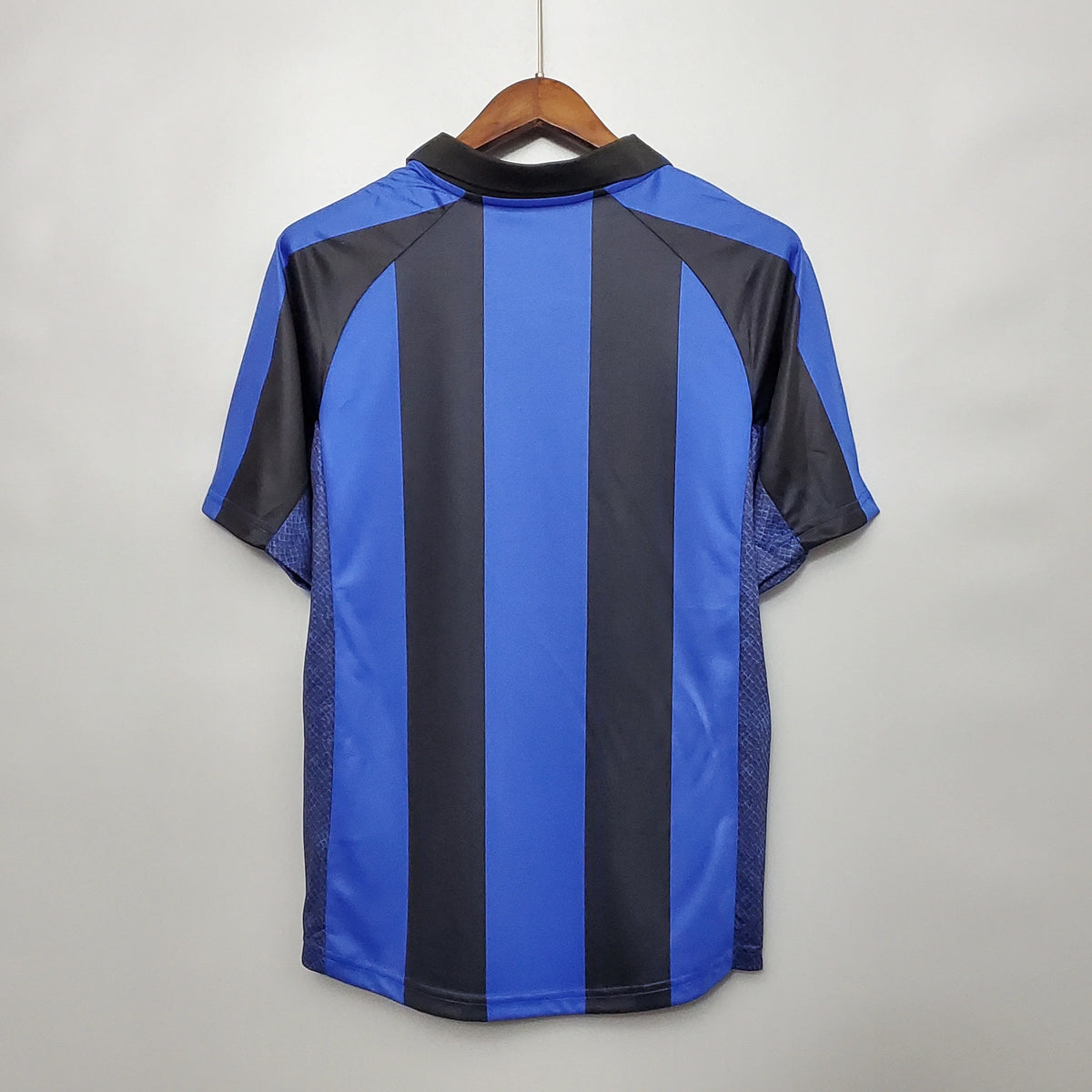 Inter Milan 2001/2002 Home Retro Jersey