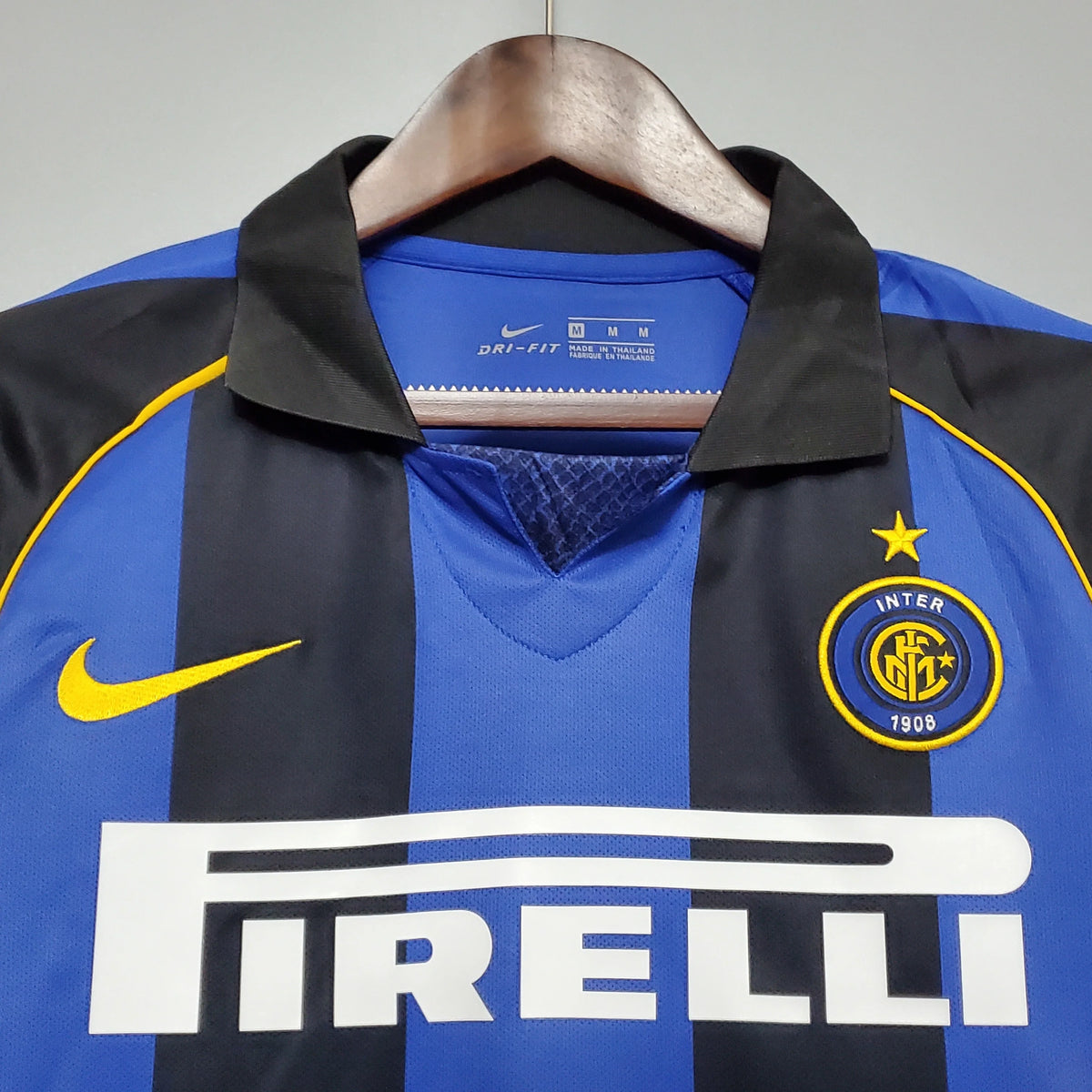 Inter Milan 2001/2002 Home Retro Jersey