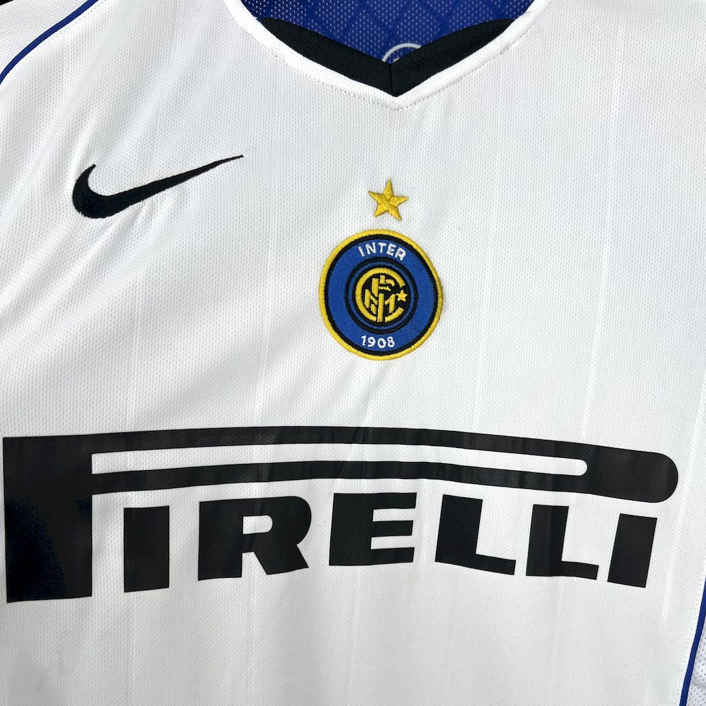 Inter Milan 2004/2005 Away Retro Jersey