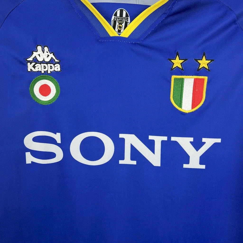 Juventus 1995/1996 Away Long Sleeve Retro Jersey