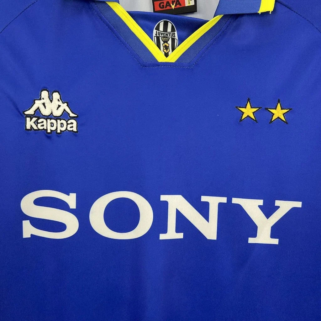 Juventus 1996/1997 Away Retro Jersey