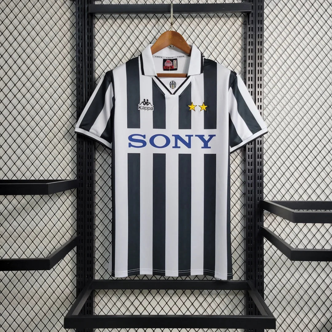 Juventus 1996/1997 Home Retro Jersey