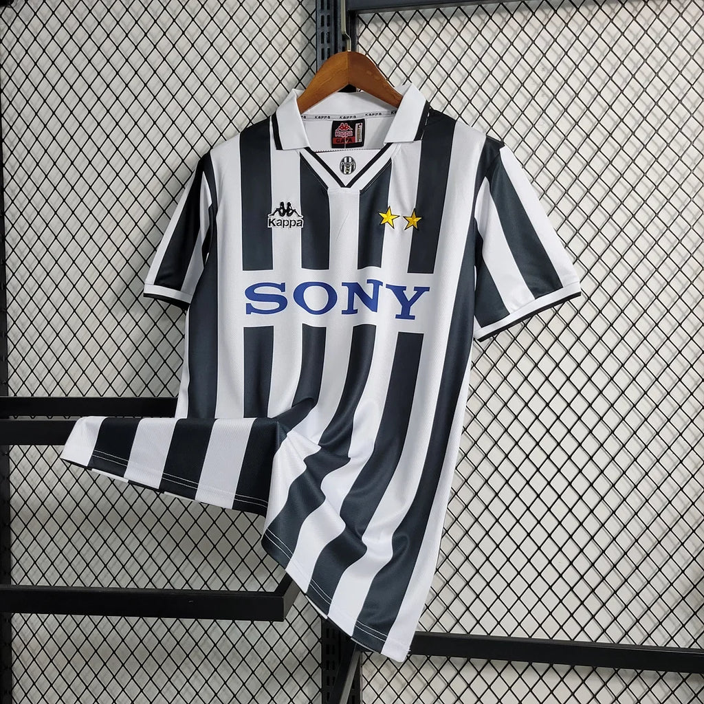 Juventus 1996/1997 Home Retro Jersey