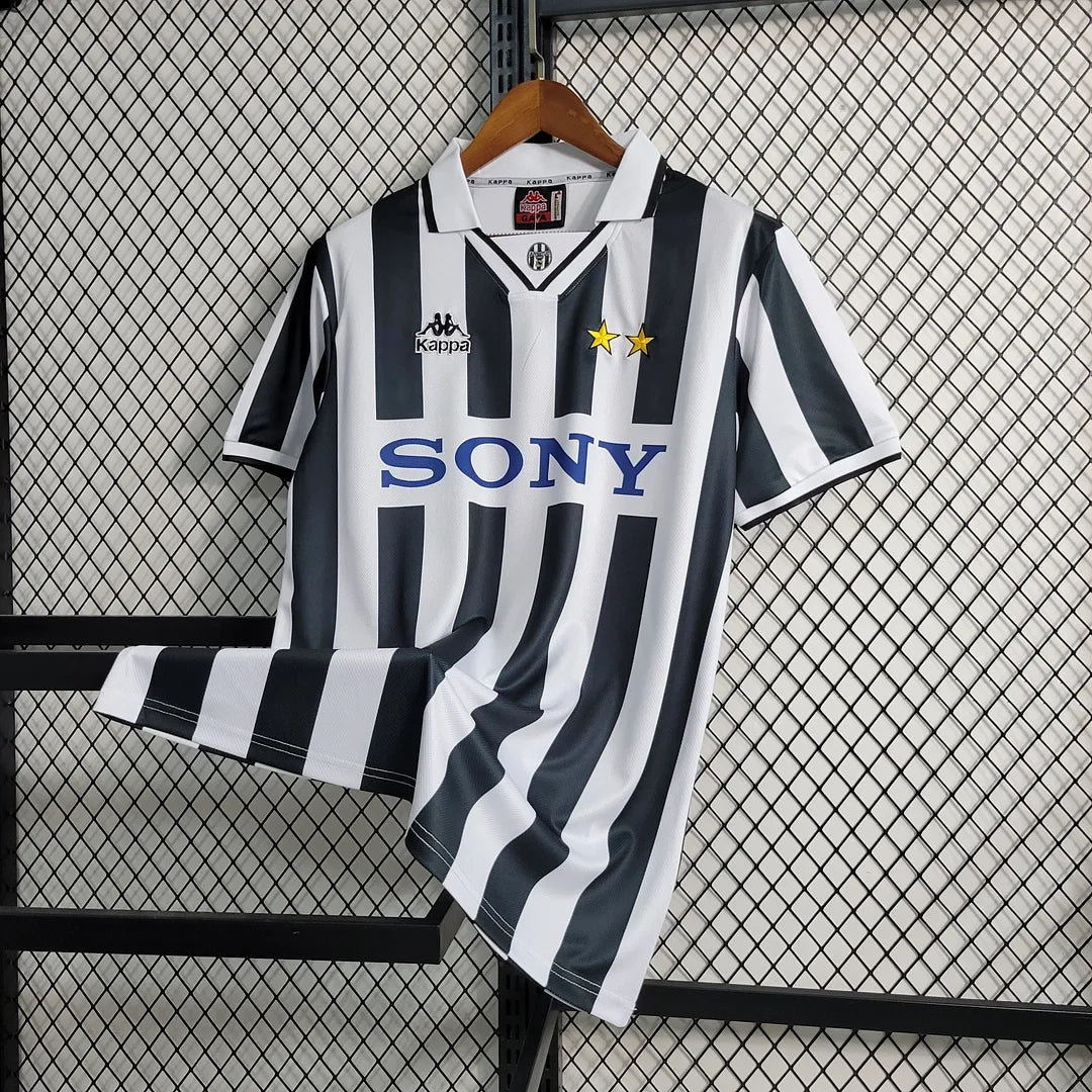 Juventus 1996/1997 Home Retro Jersey