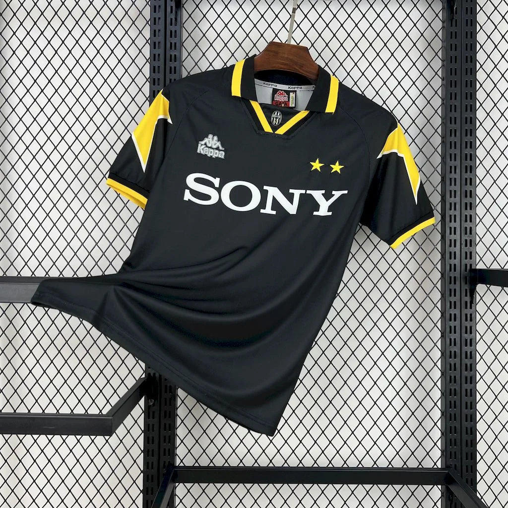 Juventus 1996/1997 Third Away Retro Jersey