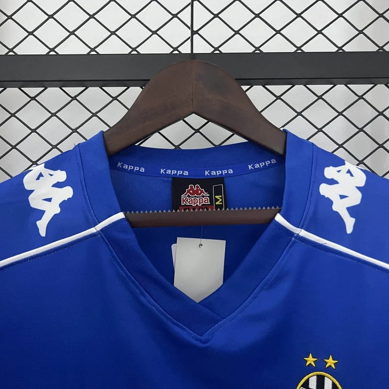 Juventus 1999/2000 Away Retro Jersey