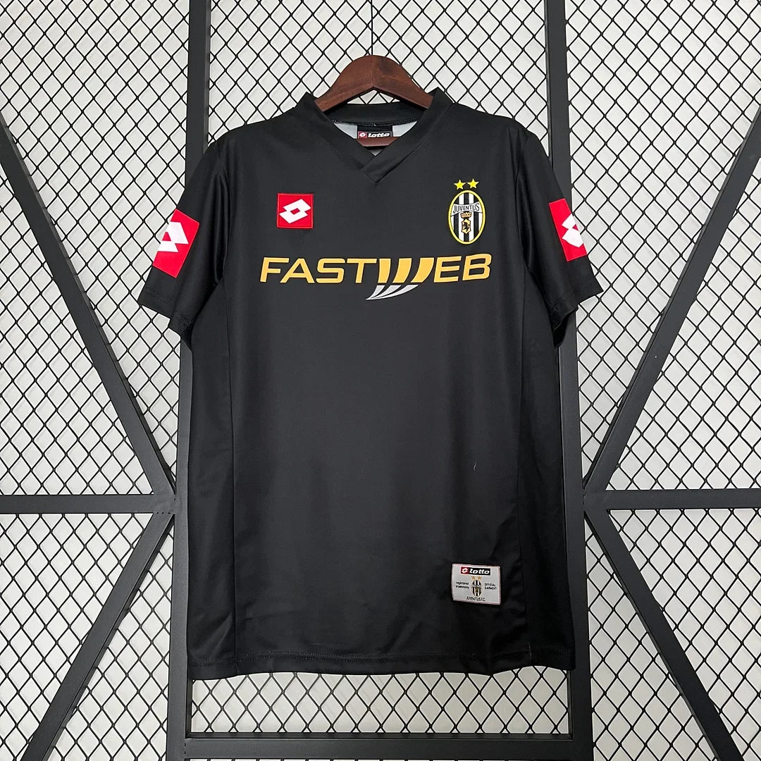 Juventus 2001/2002 Away Retro Jersey