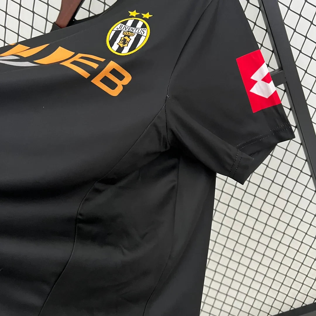 Juventus 2001/2002 Away Retro Jersey