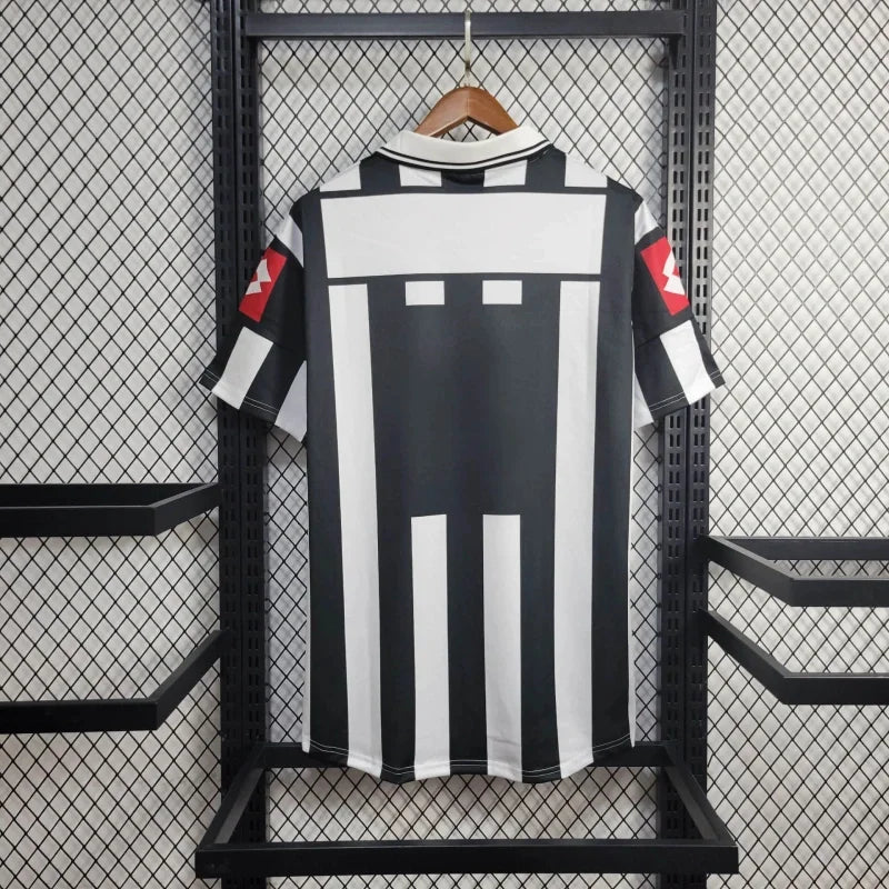 Juventus 2001/2002 Home Retro Jersey