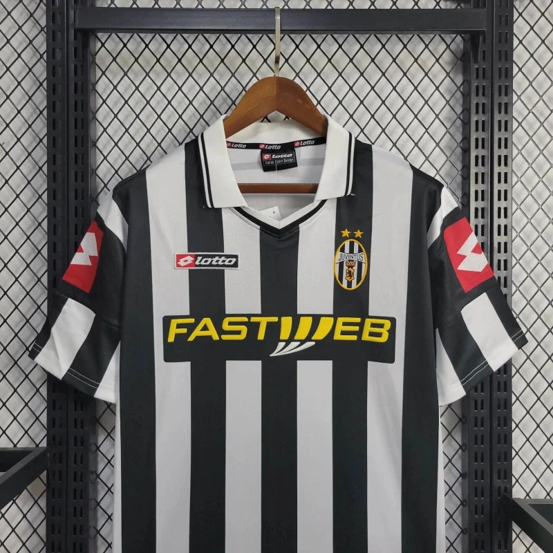 Juventus 2001/2002 Home Retro Jersey