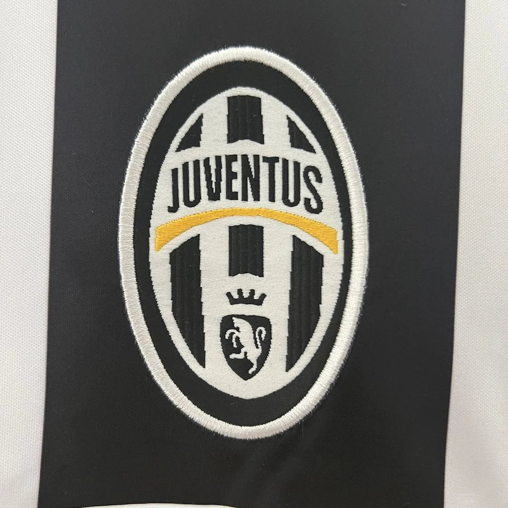 Juventus 2004/2005 Home Retro Jersey