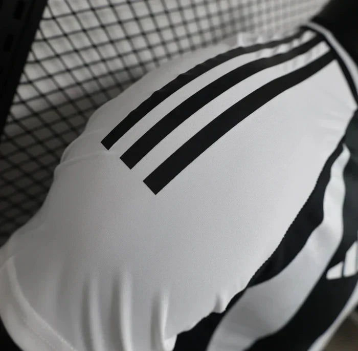 Juventus 2024/2025 Home Jersey