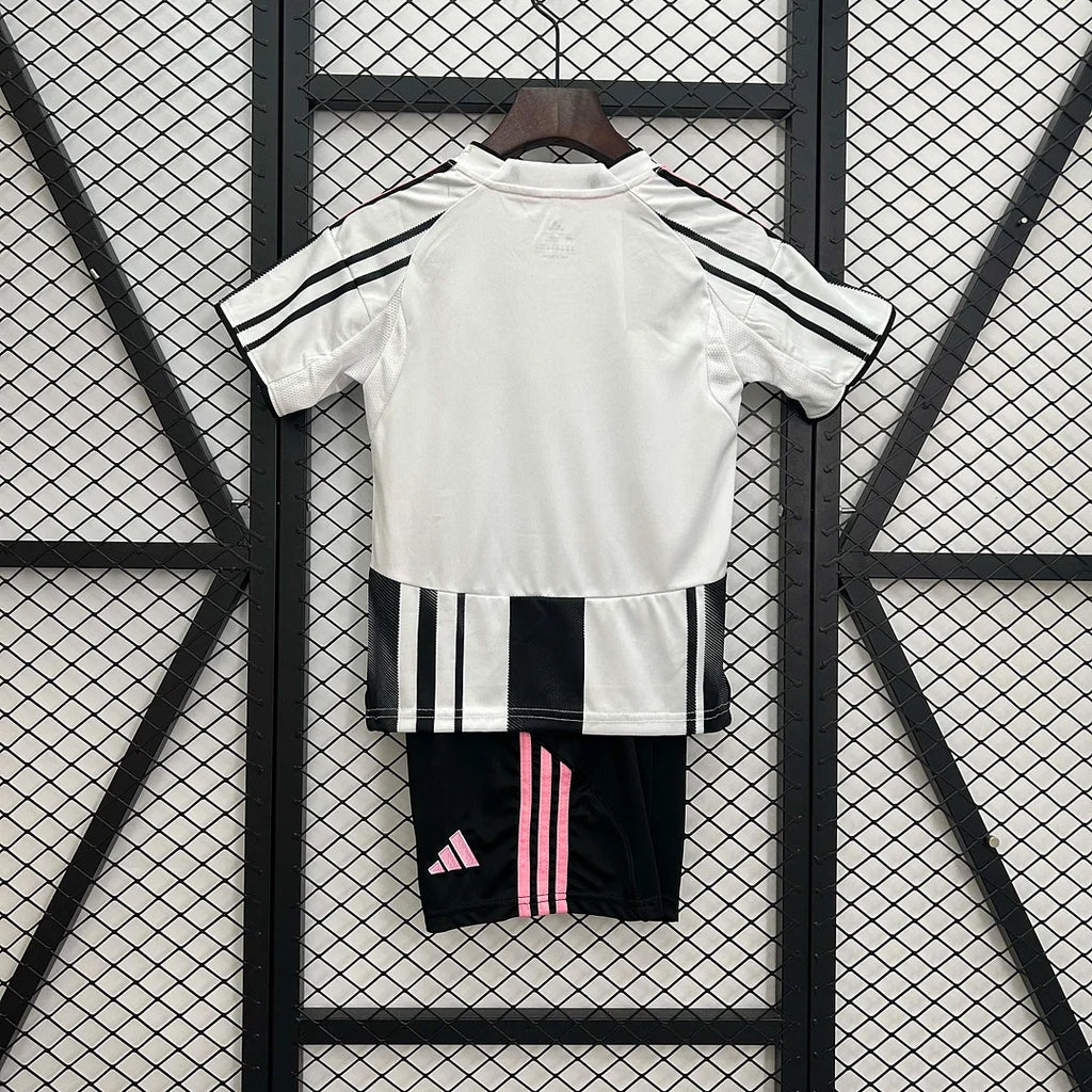 Juventus 2025/2026 Home Kit Kids Size