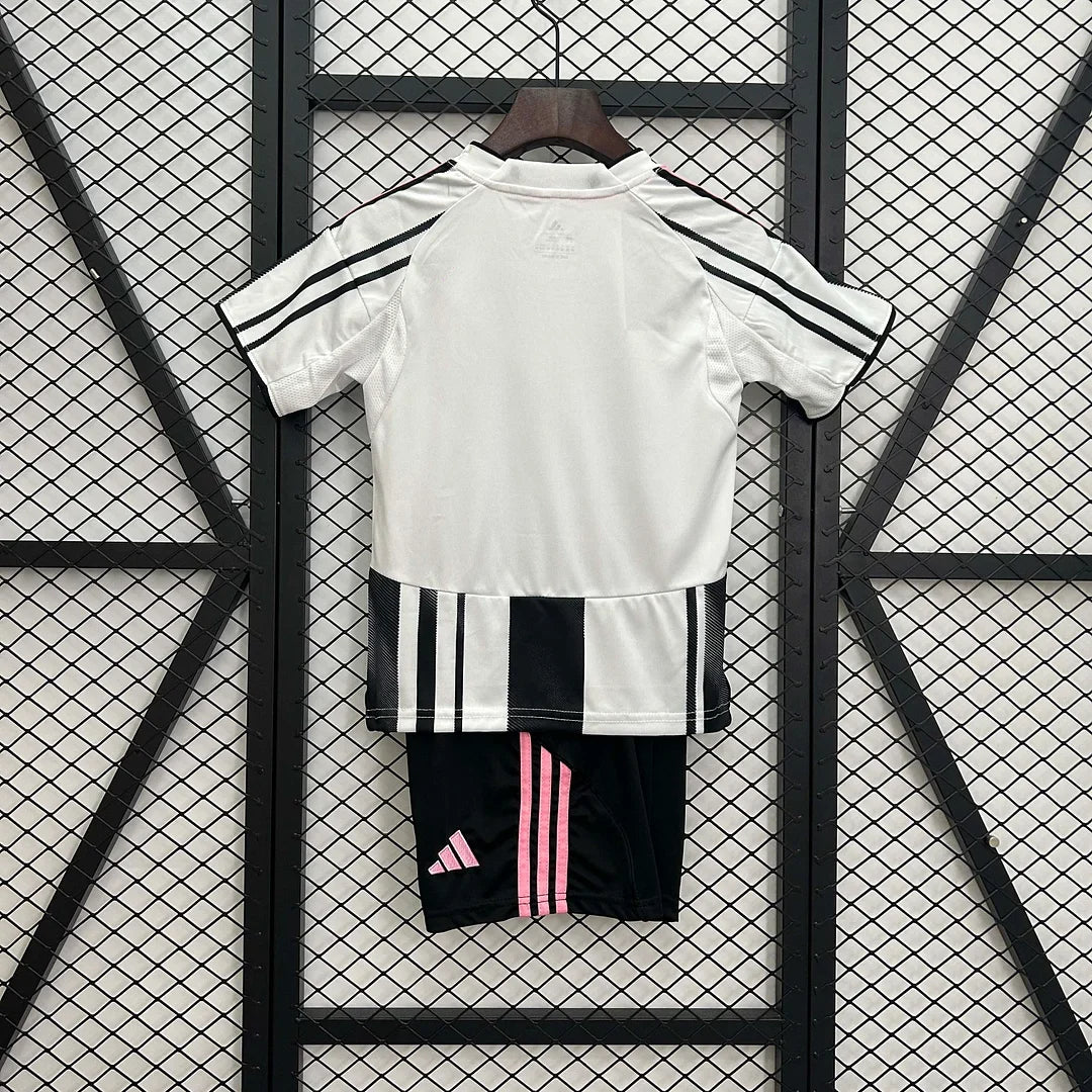 Juventus 2025/2026 Home Kit Kids Size