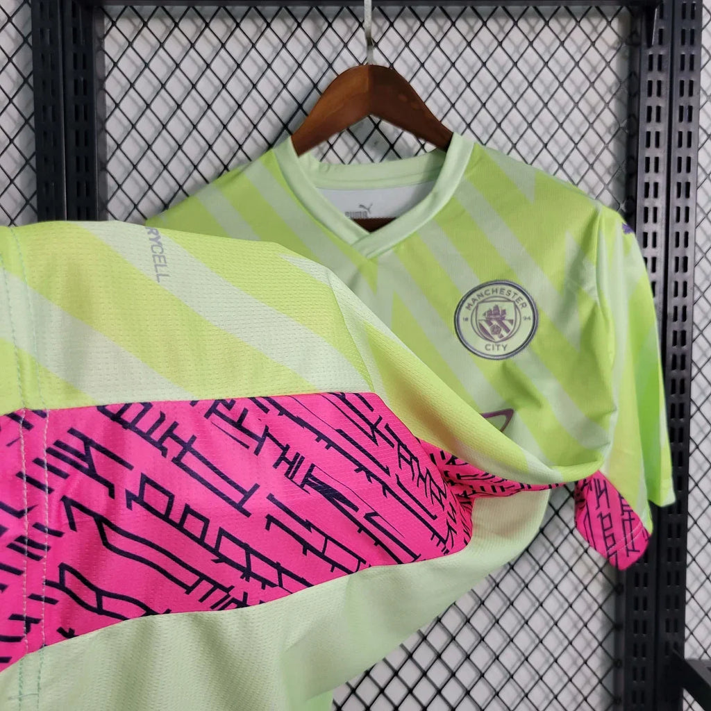 Manchester City 2023/2024 Goalkeeper Jersey