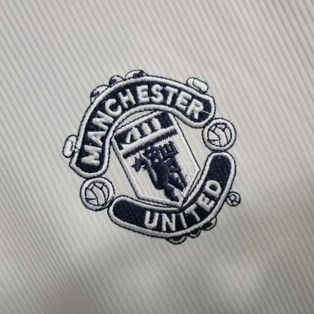 Manchester United 2000/2001 Away Long Sleeve Retro Jersey
