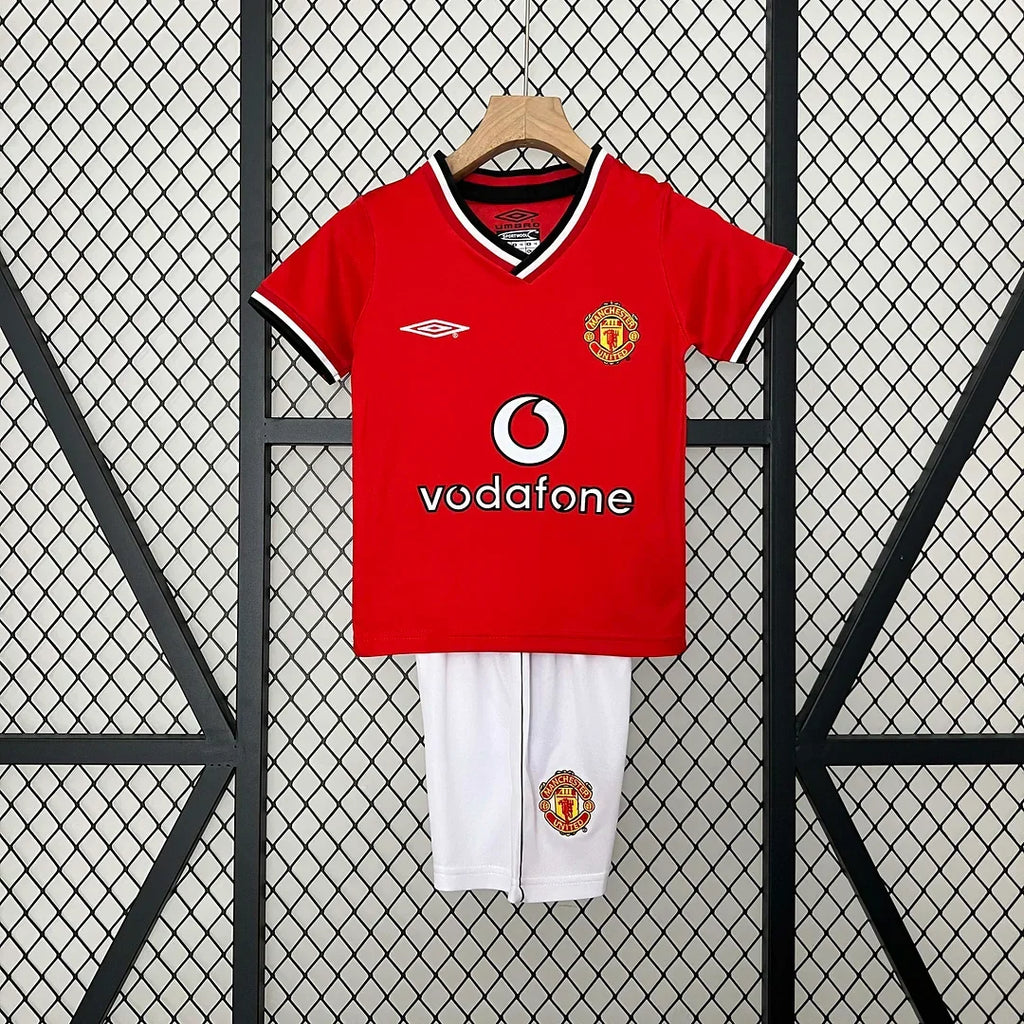Manchester United 2000/2002 Home Retro Jersey Kids Size