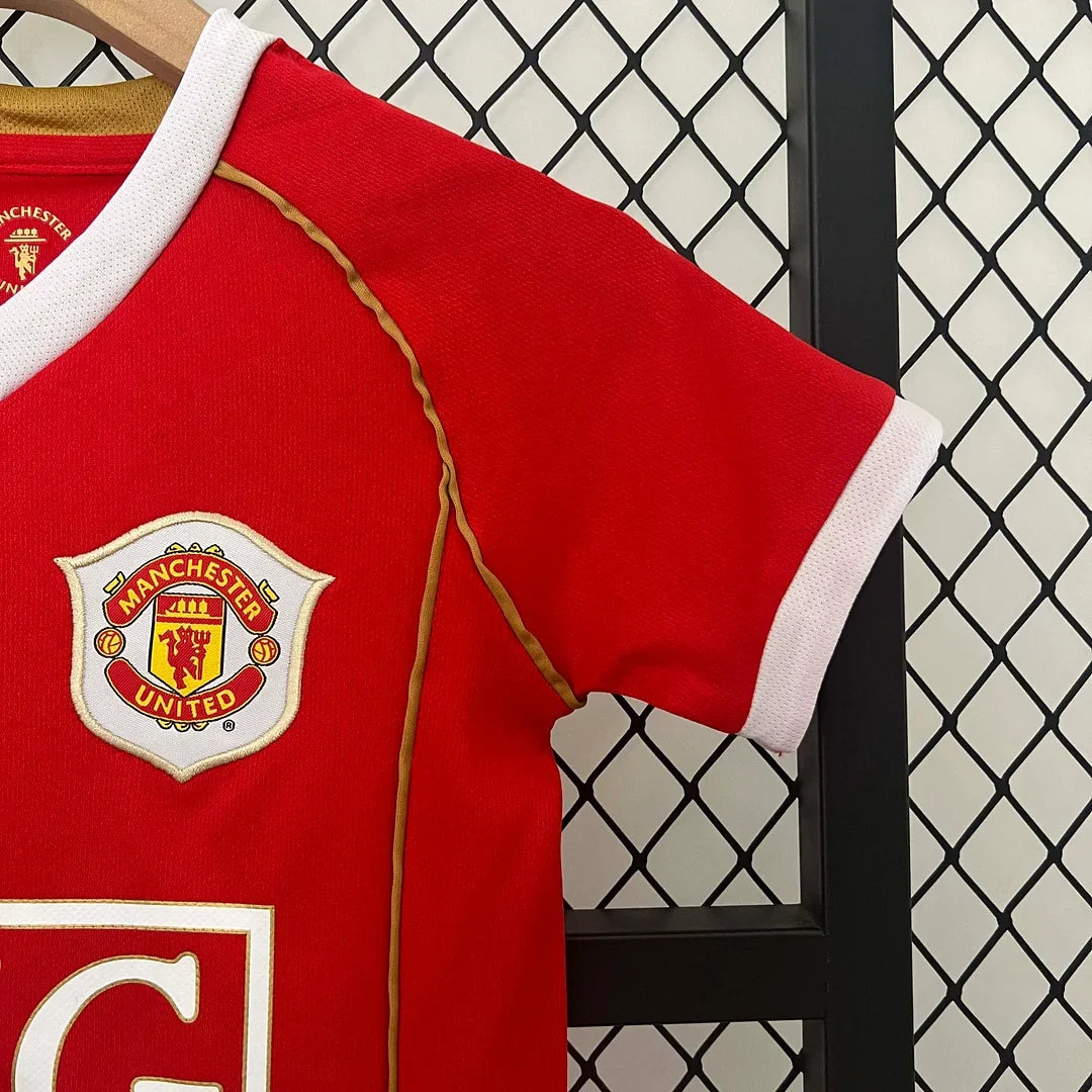 Manchester United 2006/2007 Home Jersey Kids Size