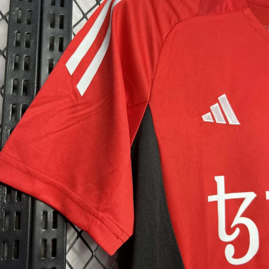 Manchester United 2024/2025 Pre-Match Kit