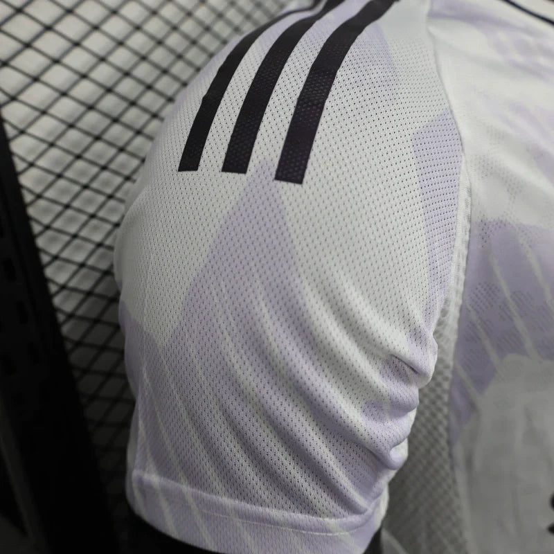 Manchester United 2025/2026 Away Jersey