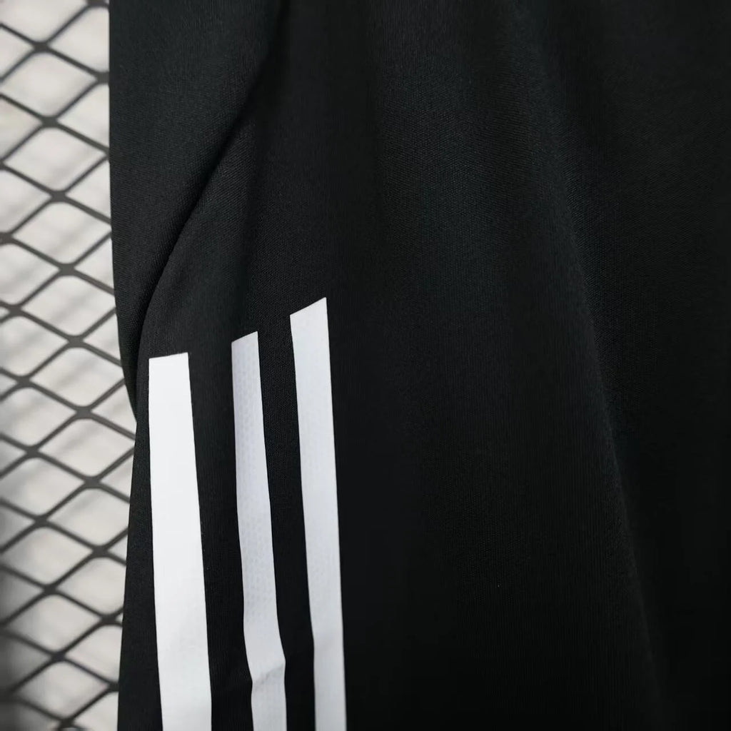 Manchester United 2025/2026 Home Shorts
