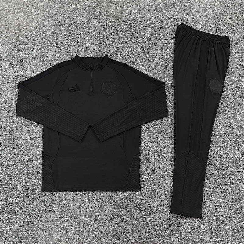 Manchester United 2026/2027 Black Tracksuit