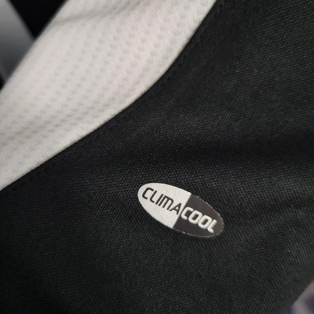 Real Madrid 2006/2007 Away Retro Jersey