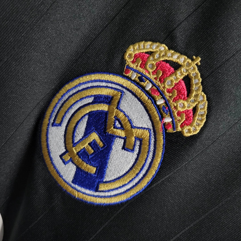 Real Madrid 2006/2007 Away Retro Jersey