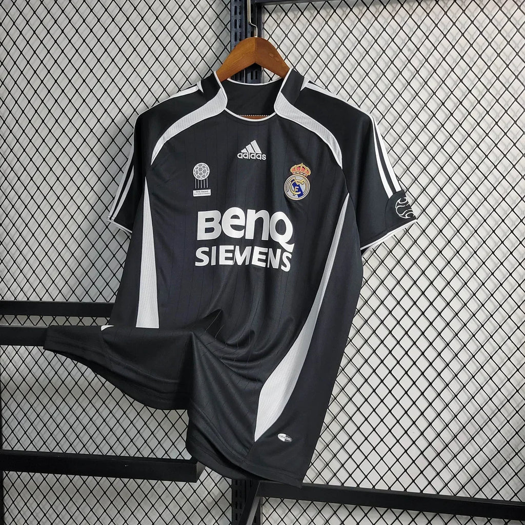 Real Madrid 2006/2007 Away Retro Jersey