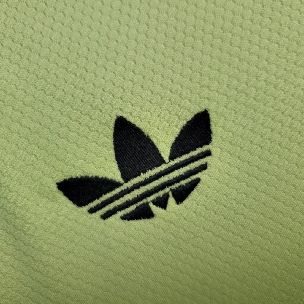 Real Madrid 2024/2025 Goalkeeper Kit