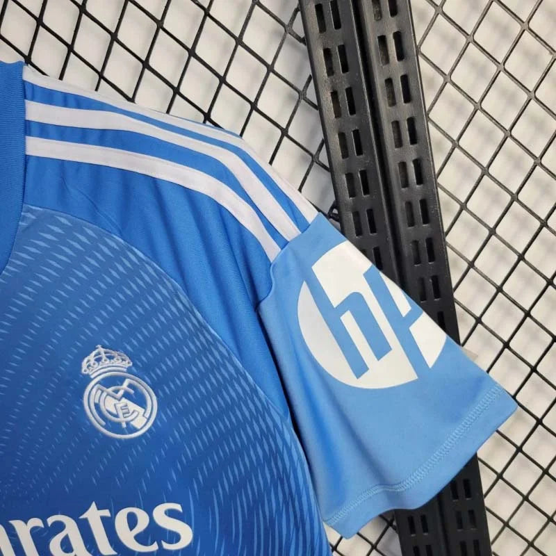 Real Madrid 2025/2026 Goalkeeper Kit