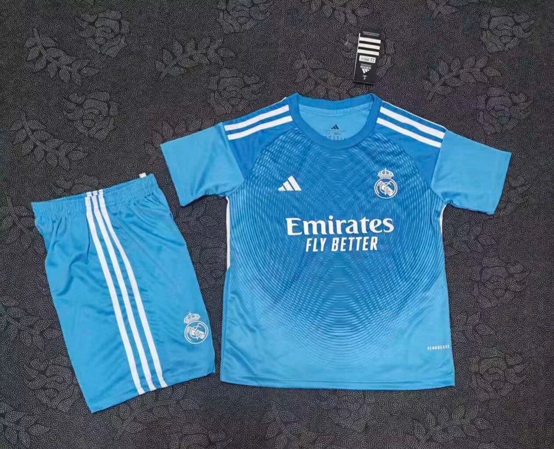 Real Madrid 2025/2026 Goalkeeper Kit Kids Size