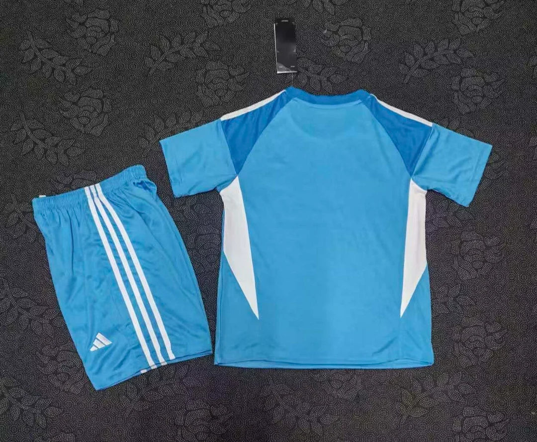 Real Madrid 2025/2026 Goalkeeper Kit Kids Size