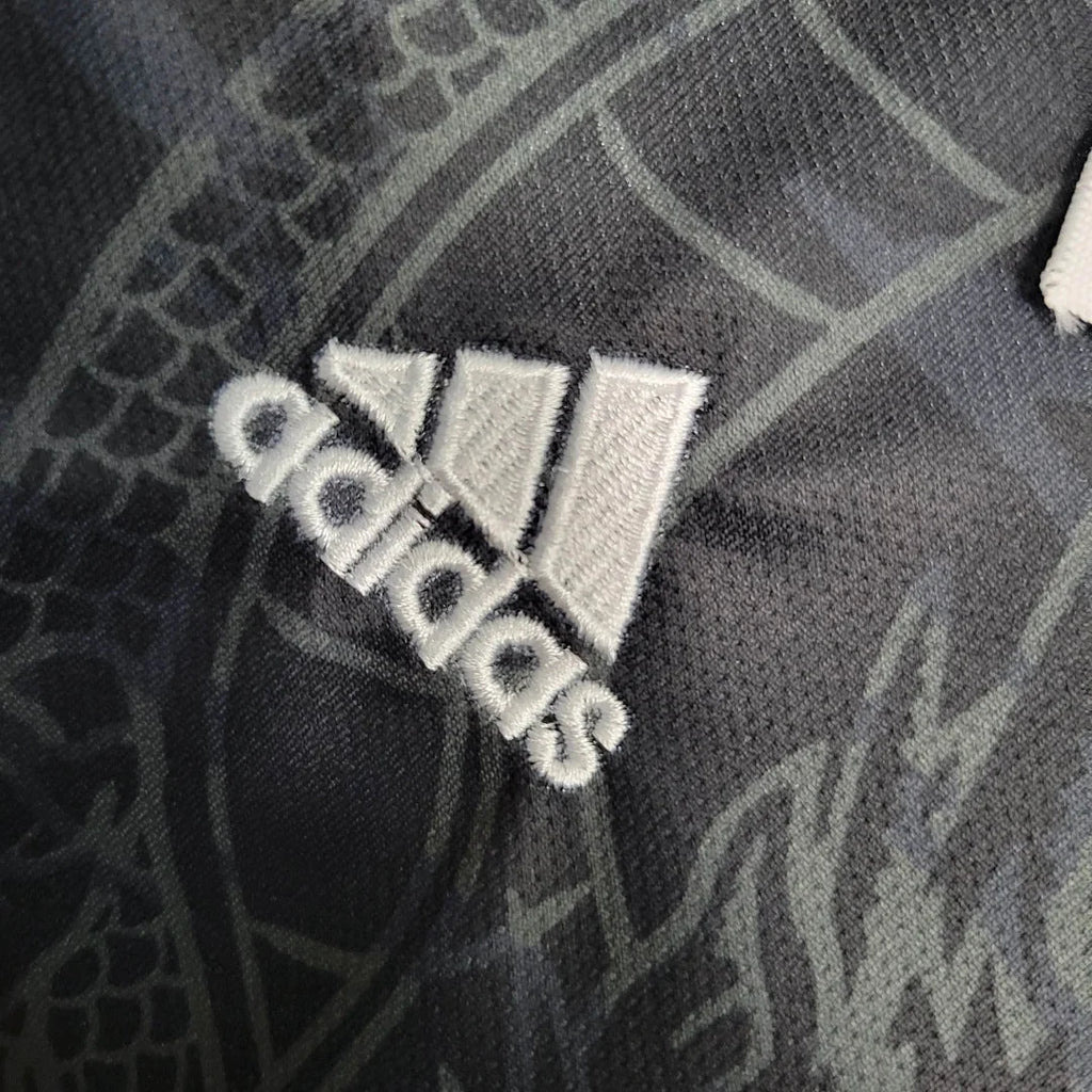 Real Madrid Dragón Negro Limited Jersey Kids Size